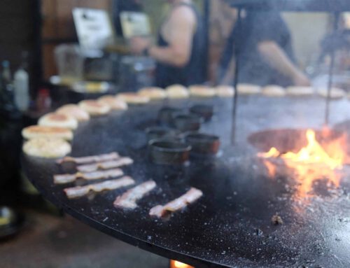 Burger-Abend begeistert Gäste im Tennisclub Albershausen